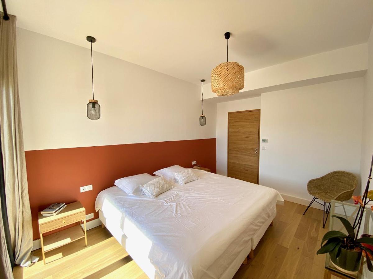 Villas De Standing Avec Magnifique Vue Mer Et Piscines Privees, Sagone Sagone  Eksteriør billede