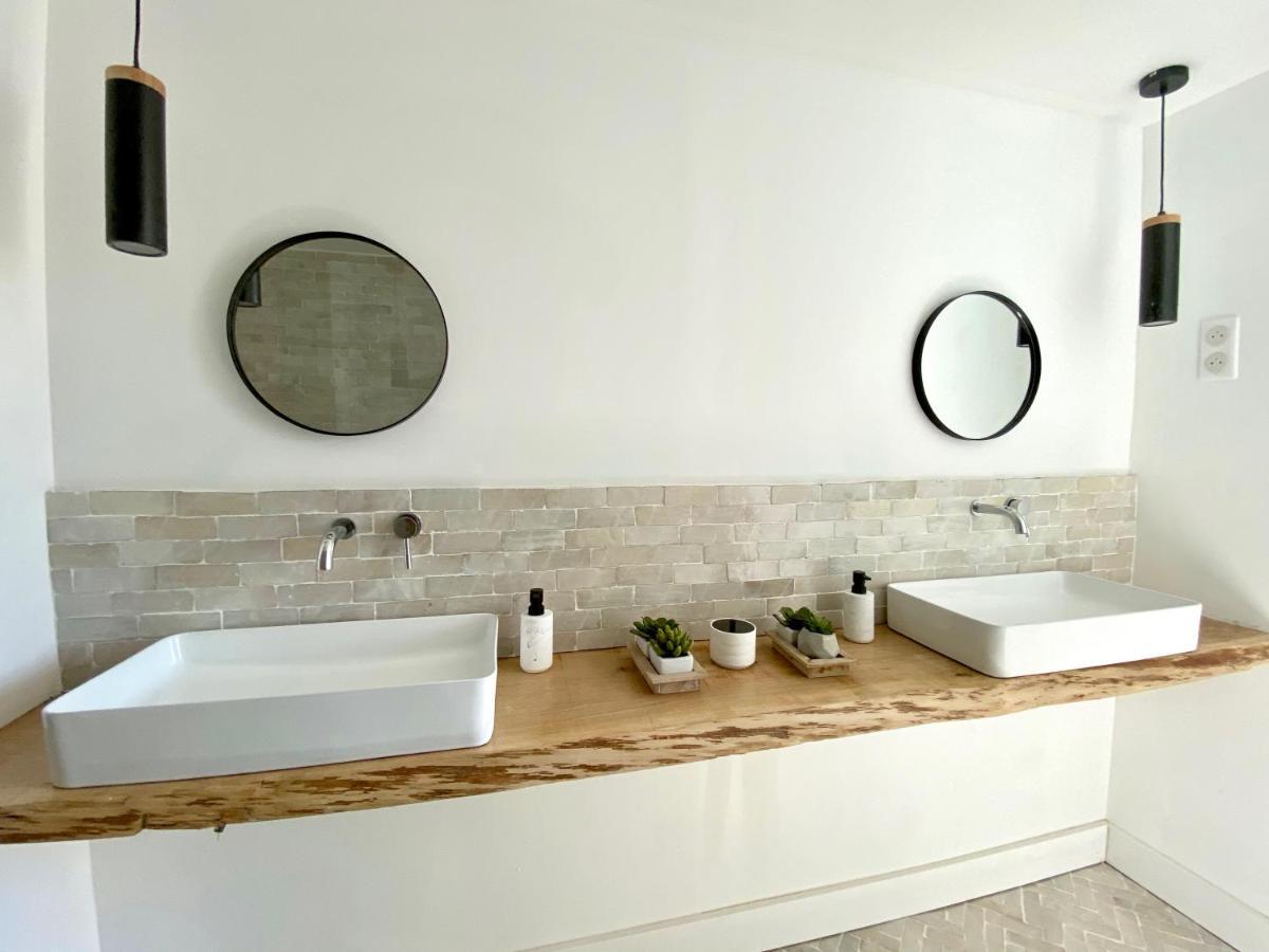 Villas De Standing Avec Magnifique Vue Mer Et Piscines Privees, Sagone Sagone  Eksteriør billede