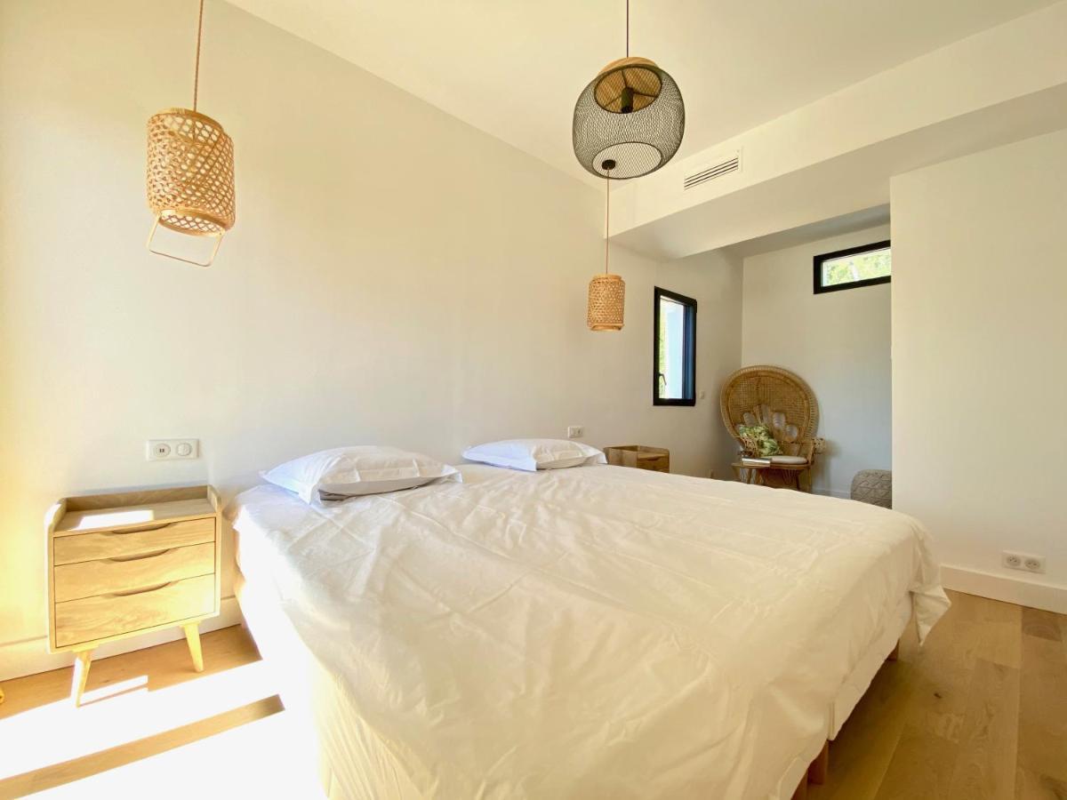 Villas De Standing Avec Magnifique Vue Mer Et Piscines Privees, Sagone Sagone  Eksteriør billede