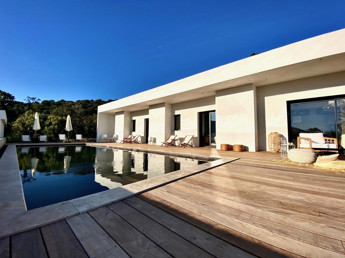 Villas De Standing Avec Magnifique Vue Mer Et Piscines Privees, Sagone Sagone  Eksteriør billede