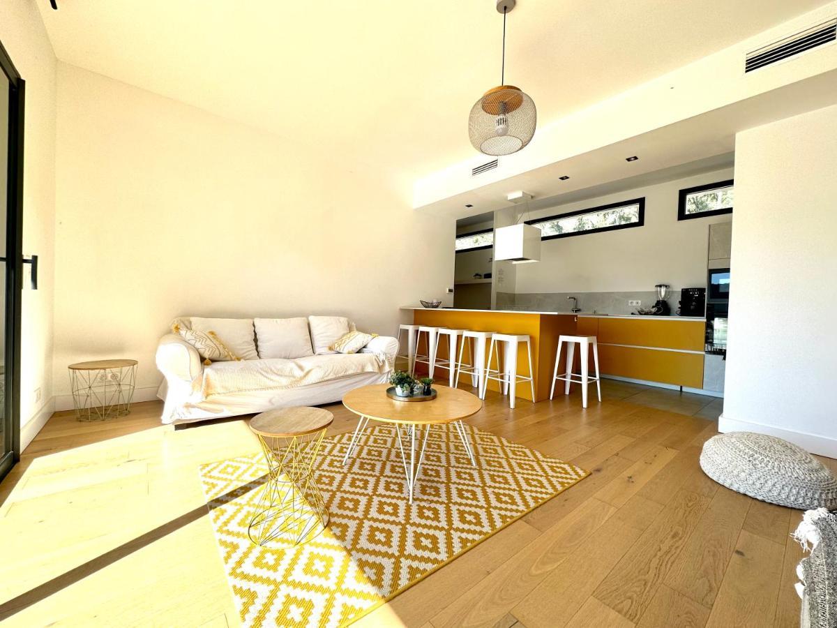 Villas De Standing Avec Magnifique Vue Mer Et Piscines Privees, Sagone Sagone  Eksteriør billede